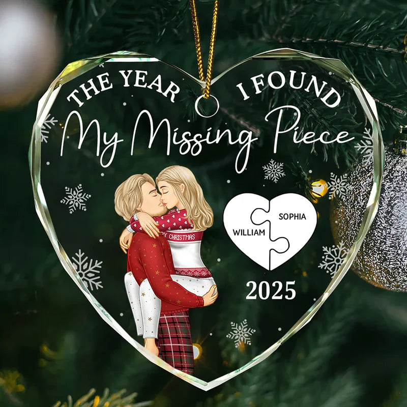The Year I Found My Missing Piece Kissing Couples - Personalized Heart Shaped Glass Ornament